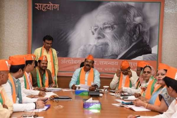 प्राकृतिक खेती को लेकर देश भर में अभियान चलाएगी भाजपा, पटना के गंगा किनारे से होगी अभियान की शुरूआत प्राकृतिक खेती को लेकर देश भर में अभियान चलाएगी भाजपा, पटना के गंगा किनारे से होगी अभियान की शुरूआत